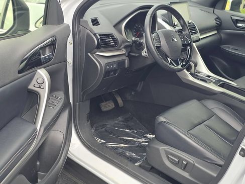 Used 2024 Mitsubishi Eclipse Cross SEL AWD/4WD image 9