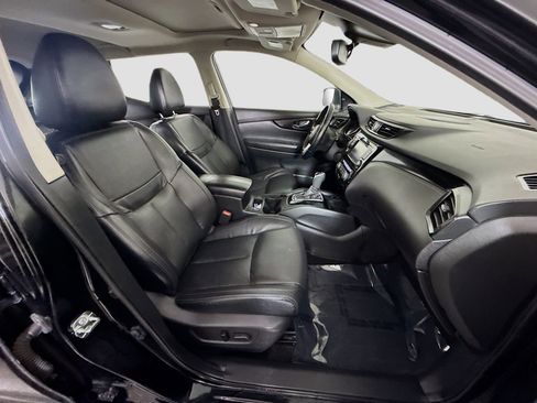 Used 2022 Nissan Rogue Sport SL w/ Premium Package image 29