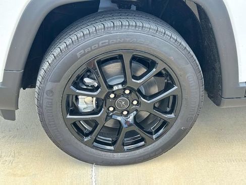 New 2026 Jeep Compass Latitude AWD/4WD image 4