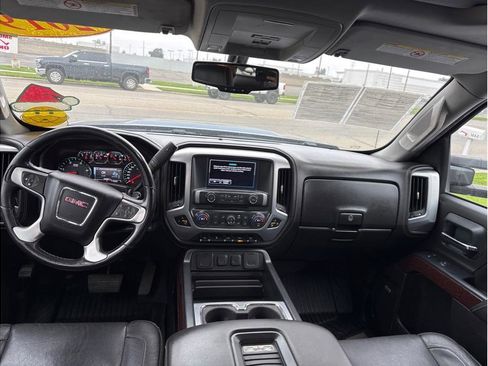 Used 2019 GMC Sierra 2500 SLT w/ Duramax Plus Package AWD/4WD image 12