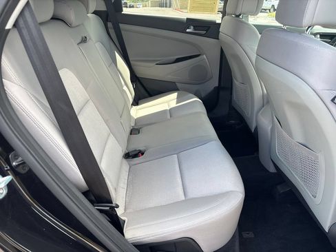 Used 2018 Hyundai Tucson SE AWD/4WD image 16