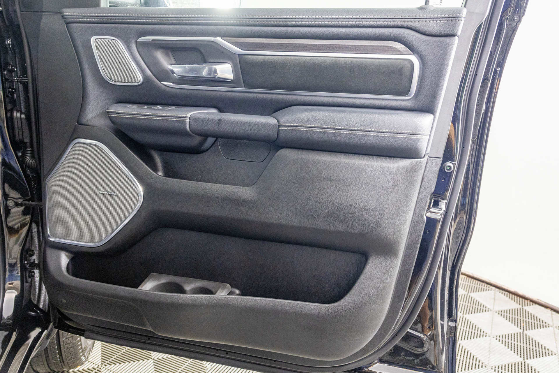 New 2027 RAM 1500 Laramie AWD/4WD image 46