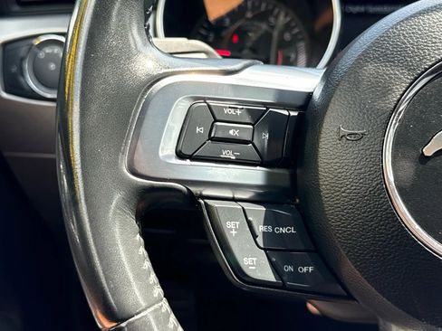 Used 2022 Ford Mustang Premium image 18