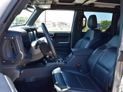 Used 2025 Ford Bronco Badlands AWD/4WD image 7