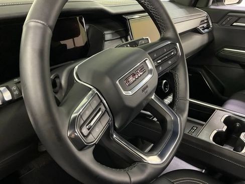 Used 2025 GMC Acadia Elevation w/ Elevation Premium Package AWD/4WD image 21