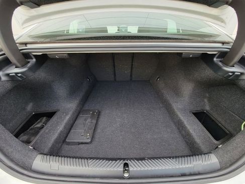 Used 2025 BMW 530i RWD image 12