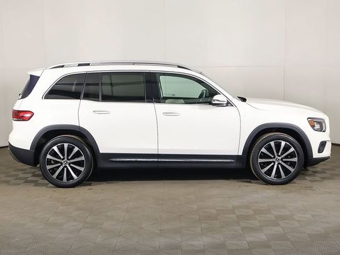 Used 2022 Mercedes-Benz GLB 250 4MATIC image 19