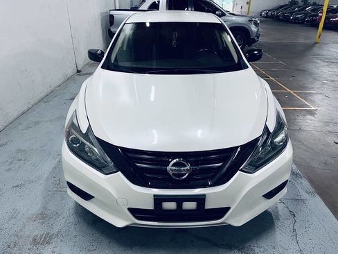 Used 2018 Nissan Altima 2.5 SR w/ SR Midnight Edition FWD image 14