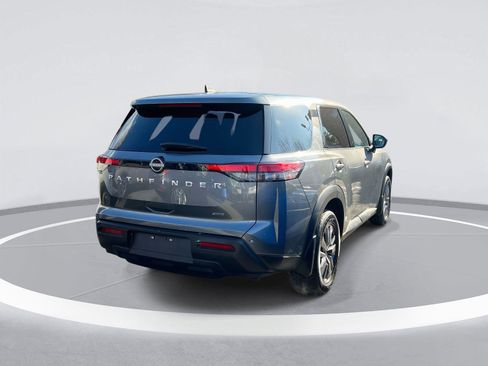Used 2023 Nissan Pathfinder S image 5