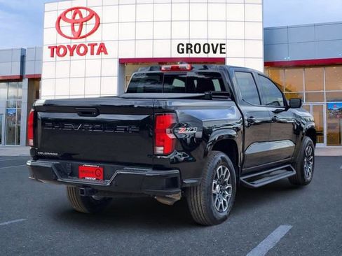 Used 2023 Chevrolet Colorado Z71 w/ Z71 Convenience Package 2 AWD/4WD image 6