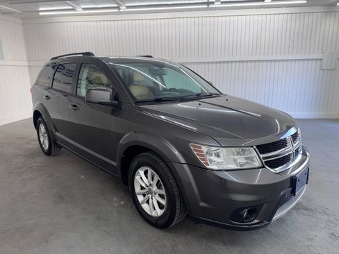 Used 2015 Dodge Journey SXT w/ Sun/Sound Group FWD image 3