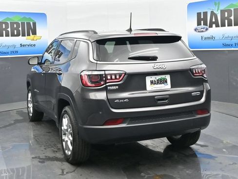 Used 2023 Jeep Compass Latitude AWD/4WD image 4