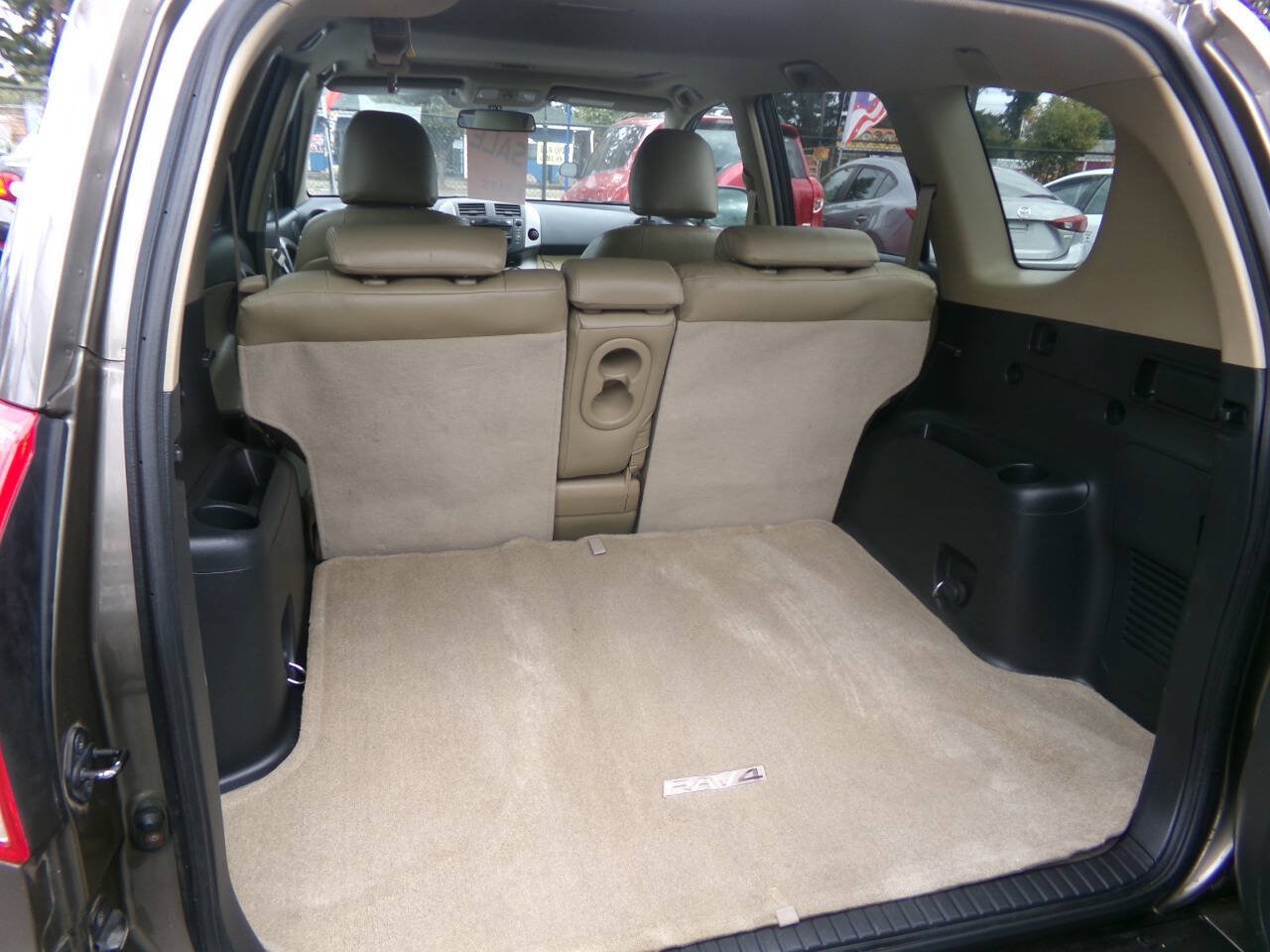 Used 2011 Toyota RAV4 4WD w/ Upgrade Value Pkg image 7