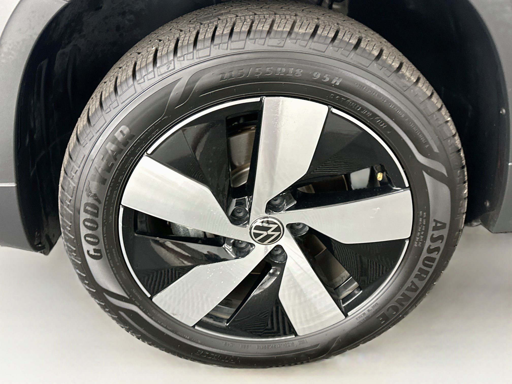 Used 2025 Volkswagen Taos S AWD/4WD image 11