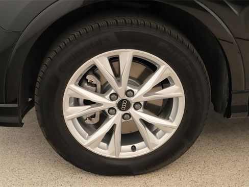 Certified 2025 Audi Q3 2.0T Premium Plus w/ Premium Plus Package image 34