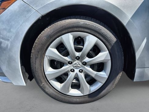 Used 2024 Toyota Corolla LE FWD image 21