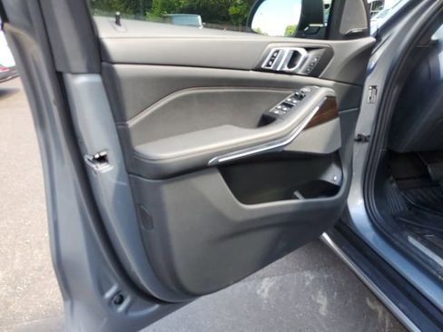 Used 2024 BMW X5 xDrive50e w/ Premium Package image 7