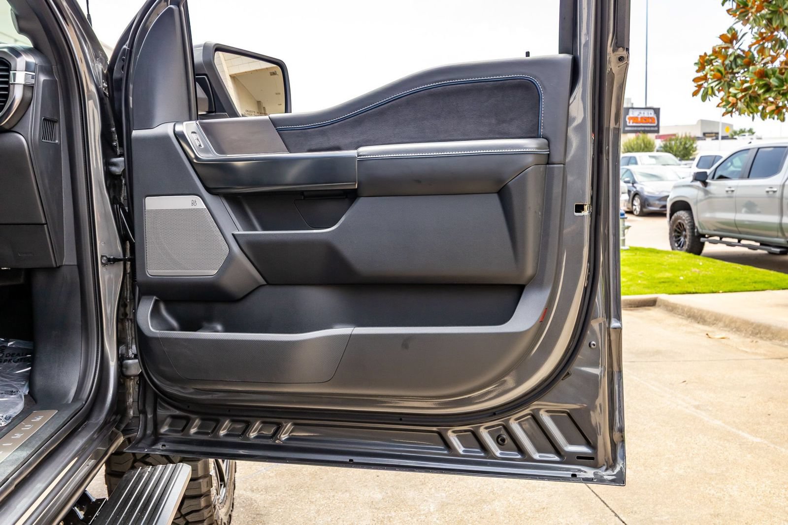 Used 2025 Ford F150 Platinum AWD/4WD image 38
