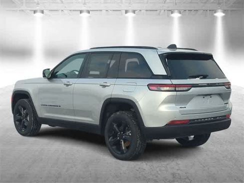 New 2025 Jeep Grand Cherokee Limited image 6