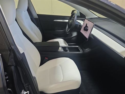 Used 2023 Tesla Model 3 Standard Range image 6