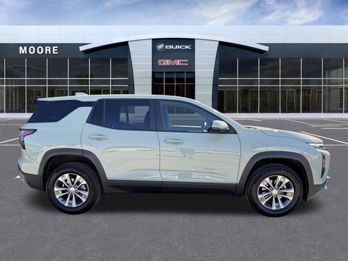Used 2026 Chevrolet Equinox LT w/ Convenience Package II AWD/4WD image 2
