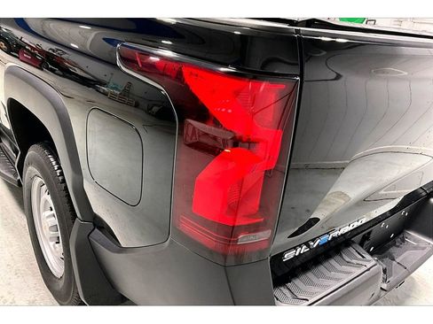 Used 2025 Chevrolet Silverado EV W/T image 29