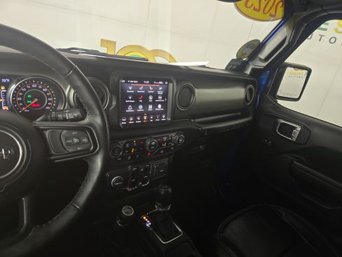 Used 2023 Jeep Wrangler Unlimited Sport AWD/4WD image 25