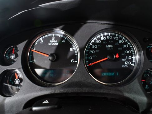 Used 2013 GMC Sierra 2500 SLT w/ SLT Convenience Package image 25