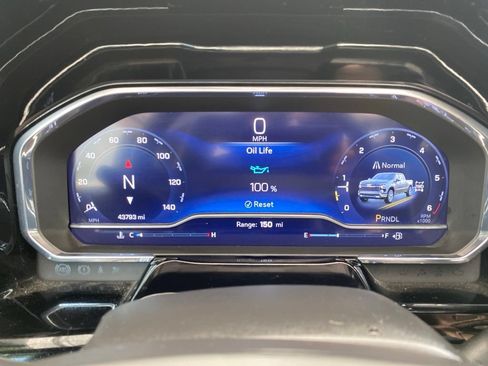 Used 2023 Chevrolet Silverado 1500 LT AWD/4WD image 11