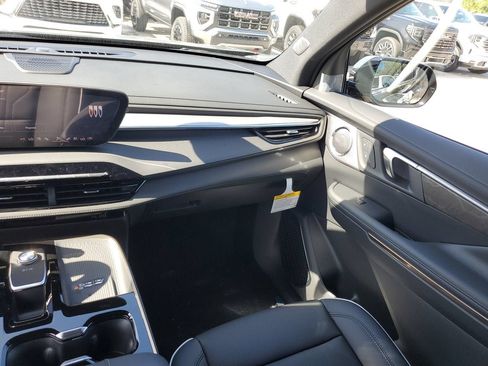 New 2026 Buick Enclave Avenir w/ Super Cruise Package FWD image 15