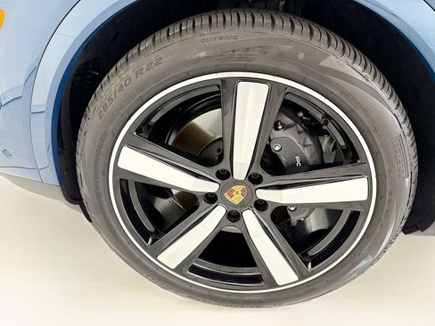 Certified 2026 Porsche Cayenne Coupe AWD/4WD image 30