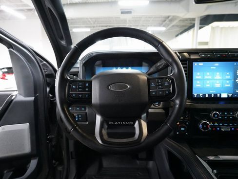 Used 2023 Ford F250 Platinum image 4