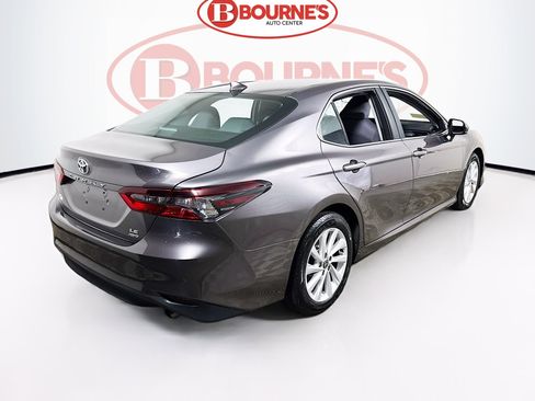 Used 2022 Toyota Camry LE AWD/4WD image 8