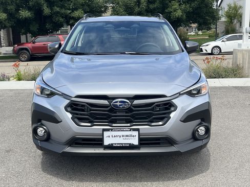 Used 2025 Subaru Crosstrek 2.5i Premium AWD/4WD image 9