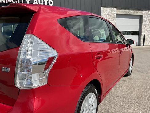 Used 2012 Toyota Prius V Three FWD image 8