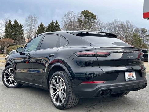 Used 2023 Porsche Cayenne Platinum Edition image 16