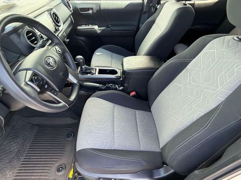 Certified 2023 Toyota Tacoma TRD Sport image 5