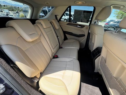 Used 2019 Mercedes-Benz GLE 400 4MATIC image 16