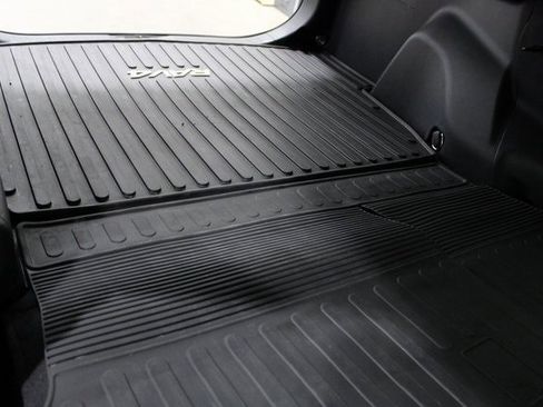 Used 2024 Toyota RAV4 LE image 22