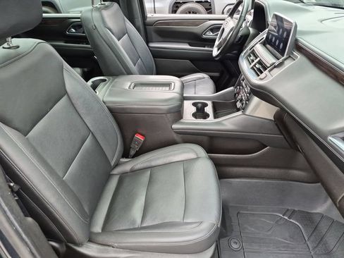 Used 2021 Chevrolet Tahoe Z71 w/ Z71 Off-Road Package AWD/4WD image 21