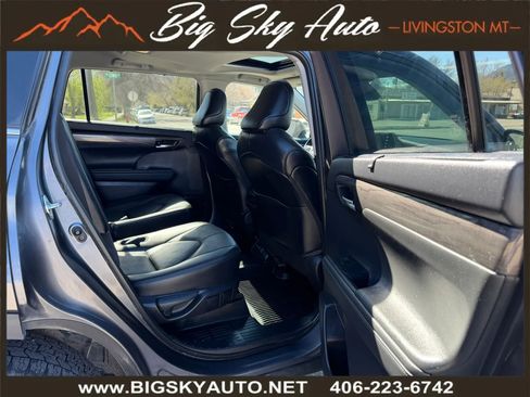 Used 2021 Toyota Highlander Limited AWD/4WD image 22