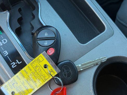 Used 2014 Toyota Tacoma 4x4 Double Cab image 28