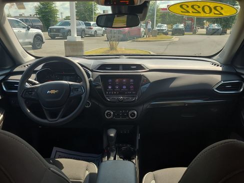 Used 2022 Chevrolet TrailBlazer LT w/ Convenience Package FWD image 20