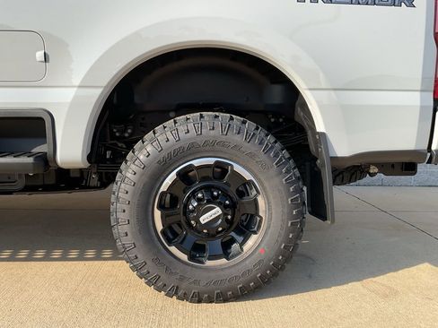 New 2026 Ford F350 Lariat w/ Tremor Off-Road Package image 6