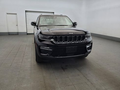 Used 2022 Jeep Grand Cherokee Limited 4xe w/ Luxury Tech Group II AWD/4WD image 14