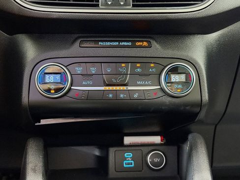 Used 2021 Ford Escape SE w/ Convenience Package FWD image 18