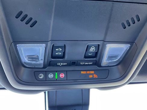 Used 2022 Chevrolet Equinox RS w/ RS Leather Package AWD/4WD image 39