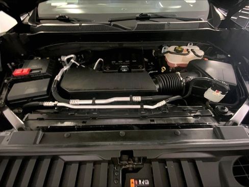 Used 2023 Chevrolet Silverado 1500 LT AWD/4WD image 10