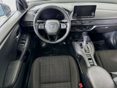 Used 2024 Honda HR-V Sport image 3