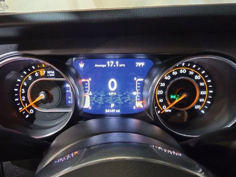 Used 2023 Jeep Gladiator Mojave w/ Cold Weather Group AWD/4WD image 10